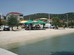 Coastal Comfort in Vinisce