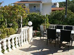 Coastal Comfort in Vinisce