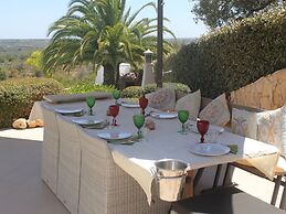 Luxurious Villa in Silves With Swimming Pool