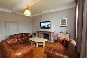 Group Villa With Pool & Sauna