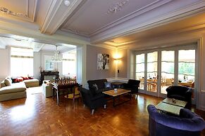 Group Villa With Pool & Sauna