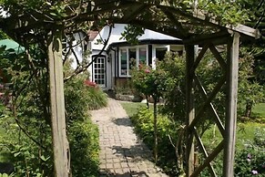 West Lodge Hotel