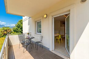 Torbole Relax, Pool & Balcony Apartment