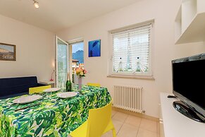 Torbole Relax, Pool & Balcony Apartment