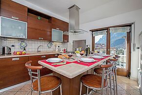 Paulie Apartment