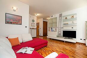 Paulie Apartment