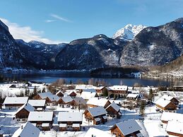 Luxury Chalet in Obertraun With Pool