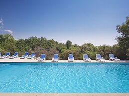 Maisonette in Gordes With Provencal Charm
