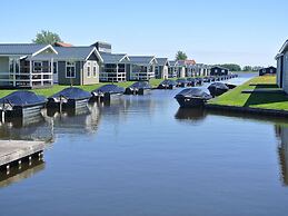 Lakeside Cottage With Boat