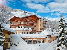 Apartment in Kleinarl Near Ski Slopes