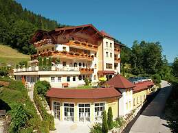 Apartment in Kleinarl Near Ski Slopes