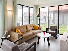 Canal Villa With Terrace