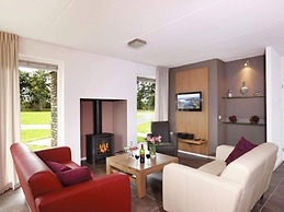 Spacious Holiday Home With Garden