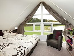 Spacious Holiday Home With Garden