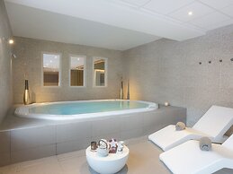 Apartment in Beaufort With Spa & Mountain Views