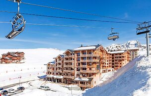 Chalet in Paradiski With Pool & Spa