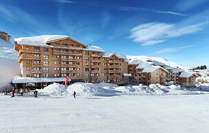 Chalet in Paradiski With Pool & Spa