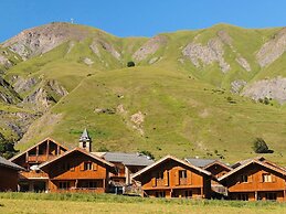 Scenic Chalet Apartment for Groups