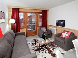 Chatel Ski Apt Near Gondola