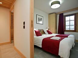Chatel Ski Apt Near Gondola