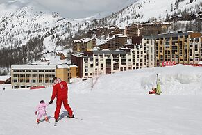 Chalet in Isola Near Ski Slopes
