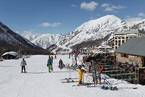 Chalet in Isola Near Ski Slopes