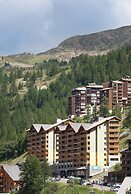 Chalet in Isola Near Ski Slopes