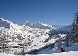 Chalet in Isola Near Ski Slopes