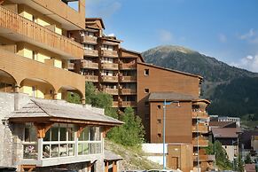 Chalet in Isola Near Ski Slopes
