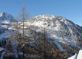 Chalet in Isola Near Ski Slopes