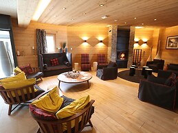 Modern Comfortable Apartment on the Slopes in Les Menuires