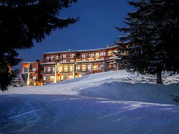 Ski Retreat With Pool