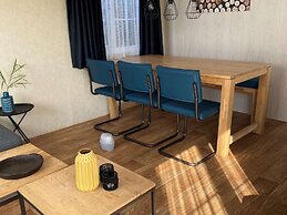 Chalet in Duinhoeve With Van Gogh Style