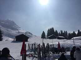 Chalet in Les Gets Near Ski Bus & Sauna