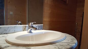 Chalet in Les Gets Near Ski Bus & Sauna