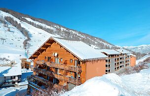 Cozy Alpine Stay in Vars