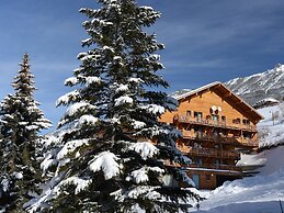 Cozy Alpine Stay in Vars