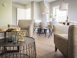 Apartment in De Cocksdorp With Garden