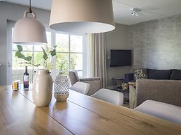 Apartment in De Cocksdorp With Garden