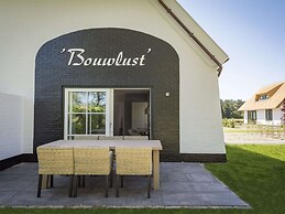 Apartment in De Cocksdorp With Garden