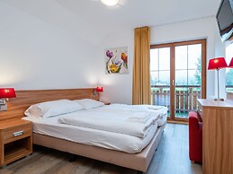 Beautiful Chalet in Obertraun With Garden