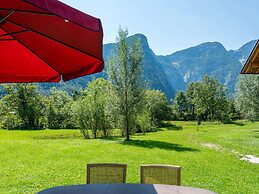 Beautiful Chalet in Obertraun With Garden