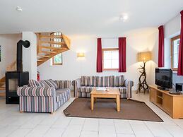 Beautiful Chalet in Obertraun With Garden