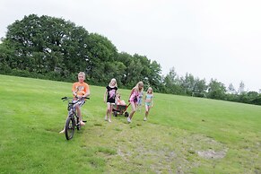 Glamping With Comfort in Ijhorst