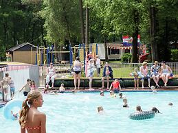 Glamping With Comfort in Ijhorst