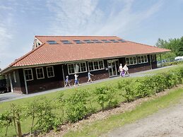 Glamping With Comfort in Ijhorst