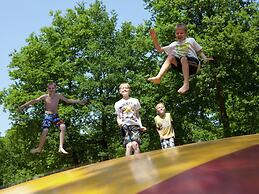 Glamping With Comfort in Ijhorst