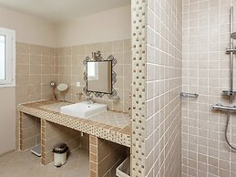 Villa in Cazals With Pool & Lake Nearby