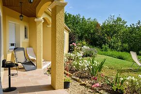 Villa in Cazals With Pool & Lake Nearby