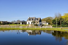 Peaceful Garden Retreat, Epiniac
